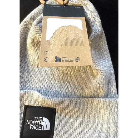 THE NORTH FACE Unisex-Adult Beanie Hat Toque Cap One Size Light Grey NWT - Picture 7 of 7